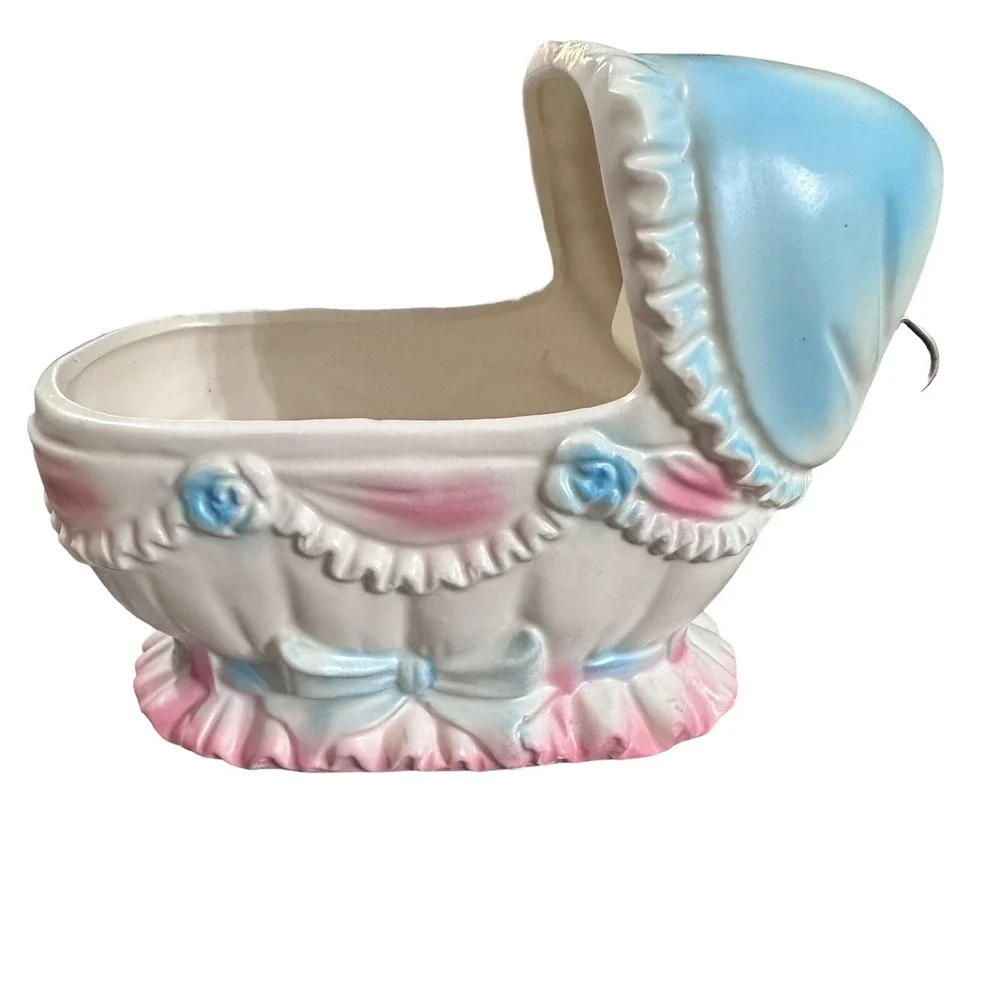 Vintage‎ Inarco Musical Baby Planter, Crib/Bassinet, Rose's Pink & Blue Japan